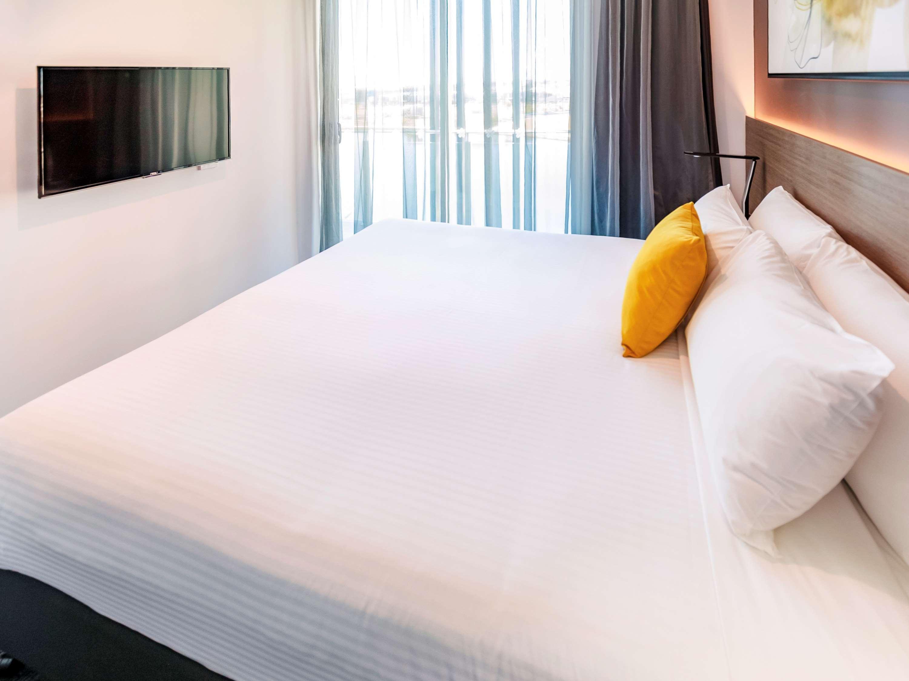 Mercure Sunshine Coast Kawana Waters Exterior photo