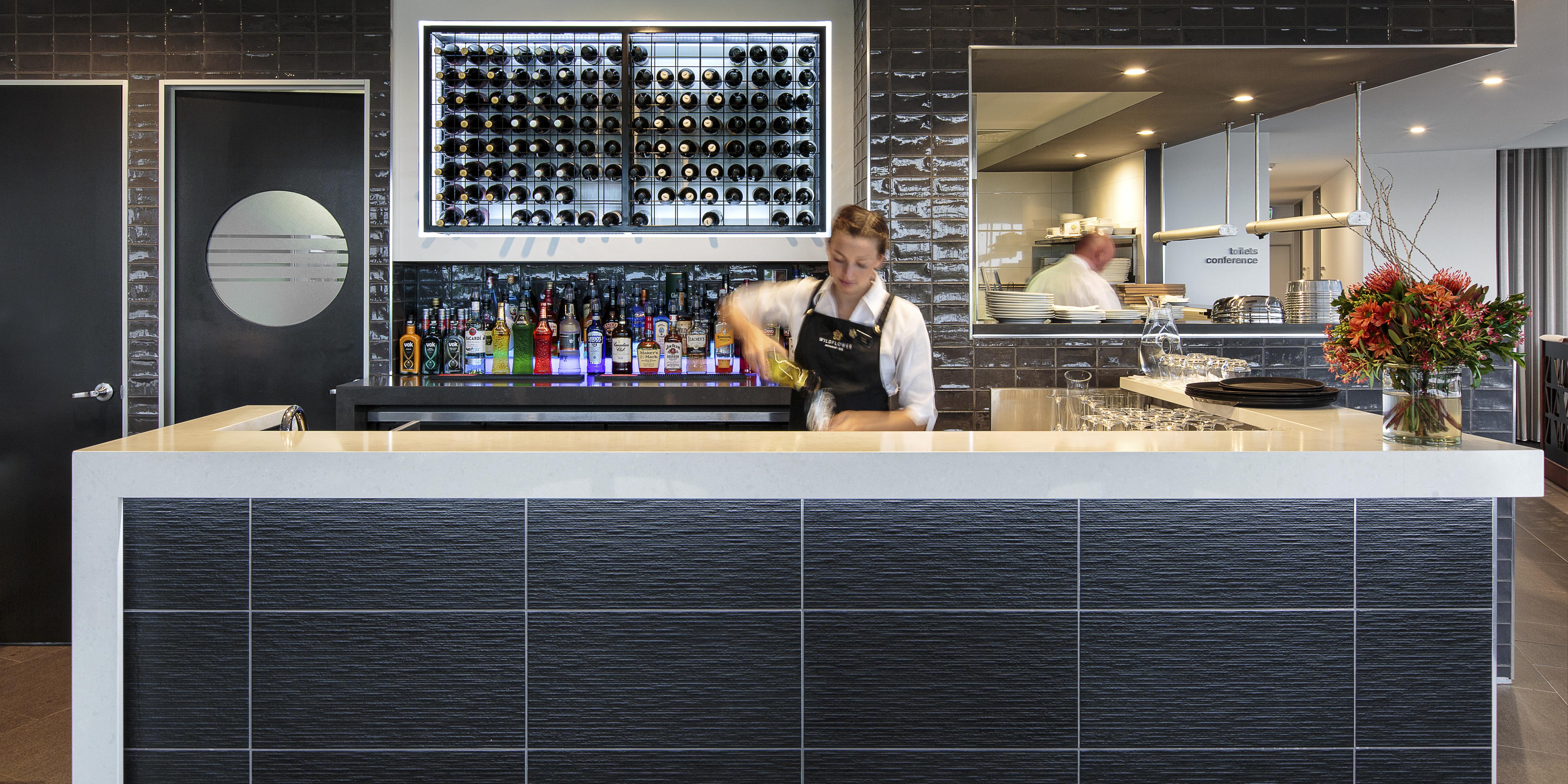 Mercure Sunshine Coast Kawana Waters Exterior photo