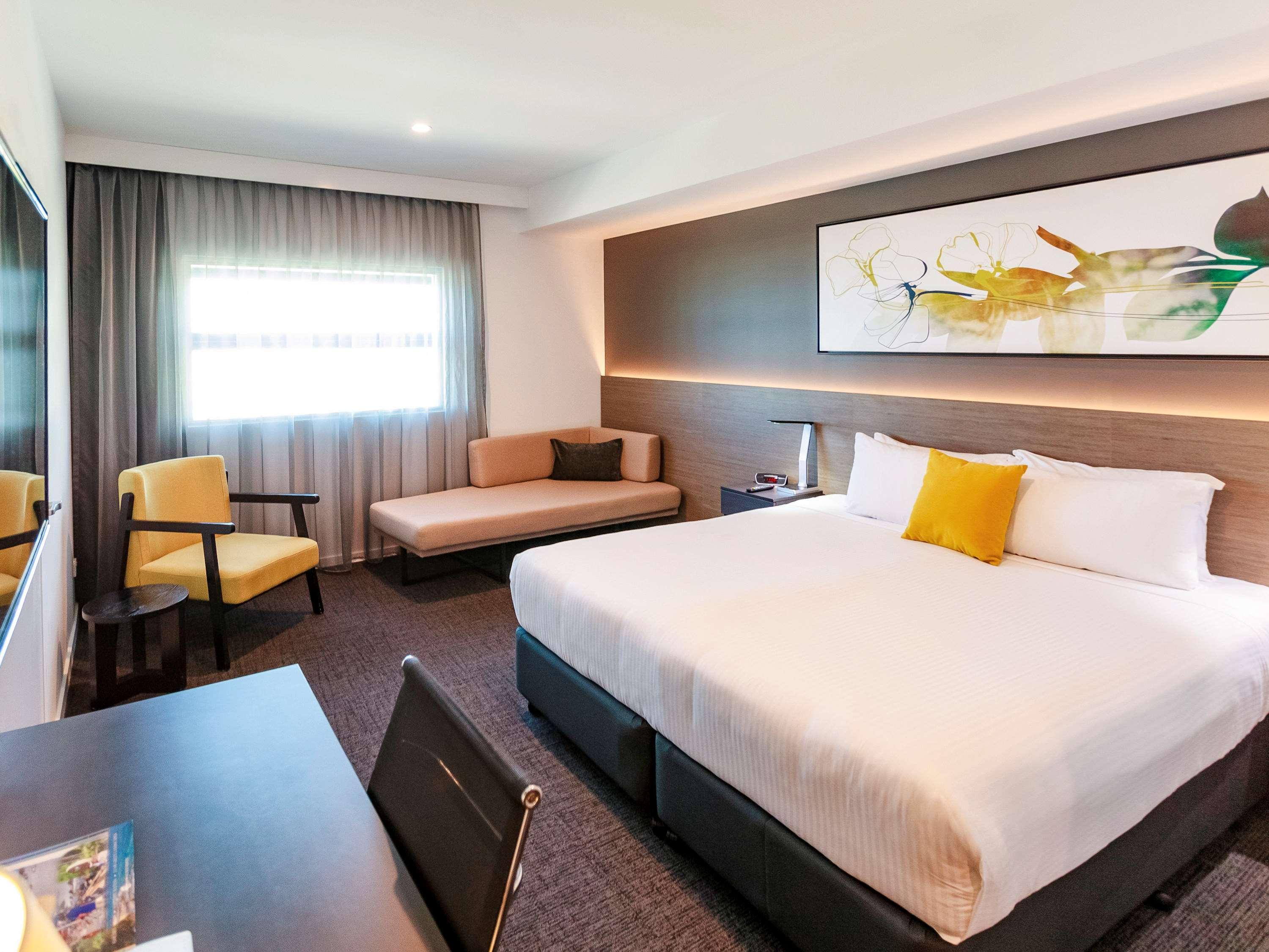 Mercure Sunshine Coast Kawana Waters Exterior photo