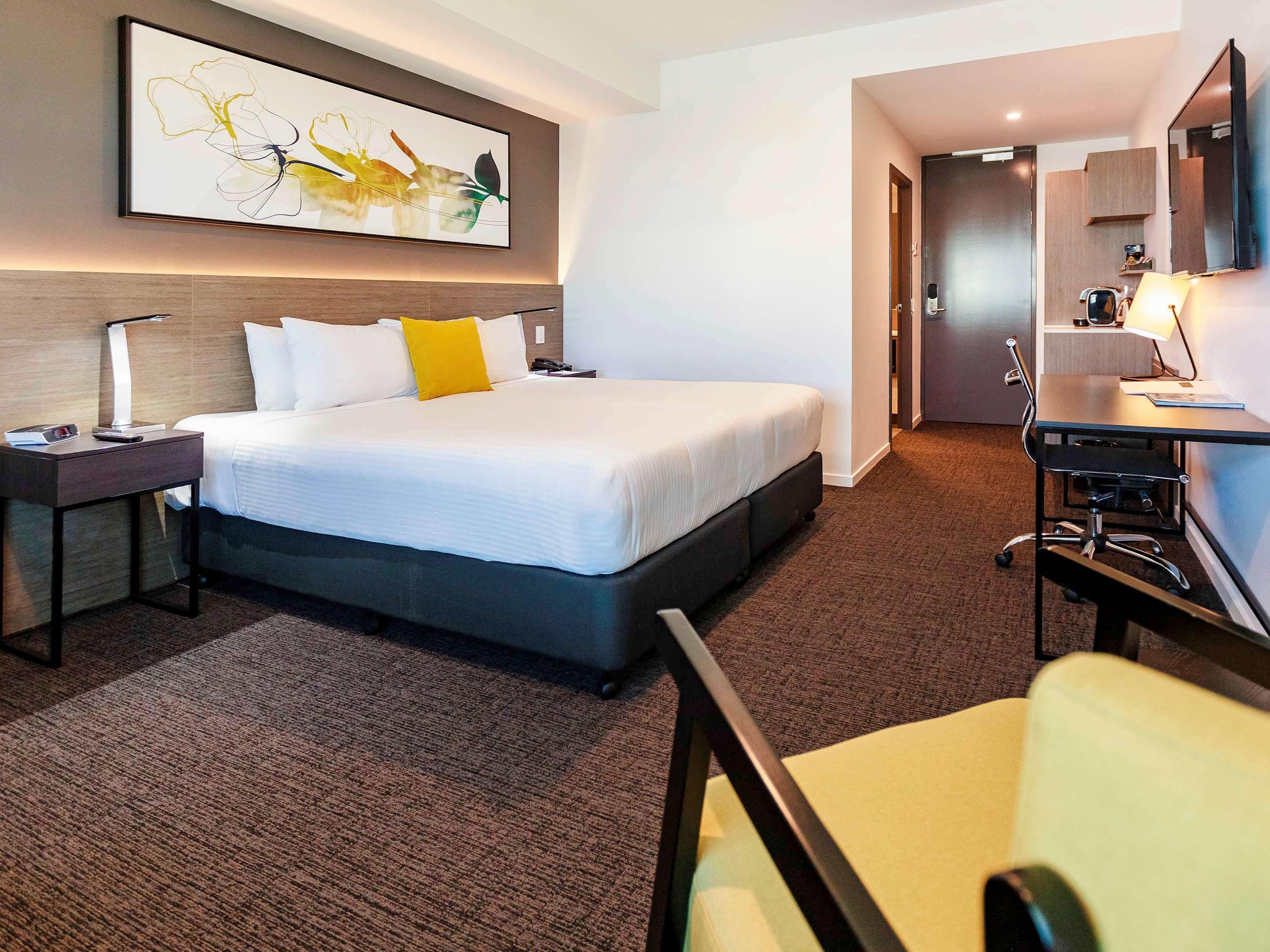 Mercure Sunshine Coast Kawana Waters Exterior photo
