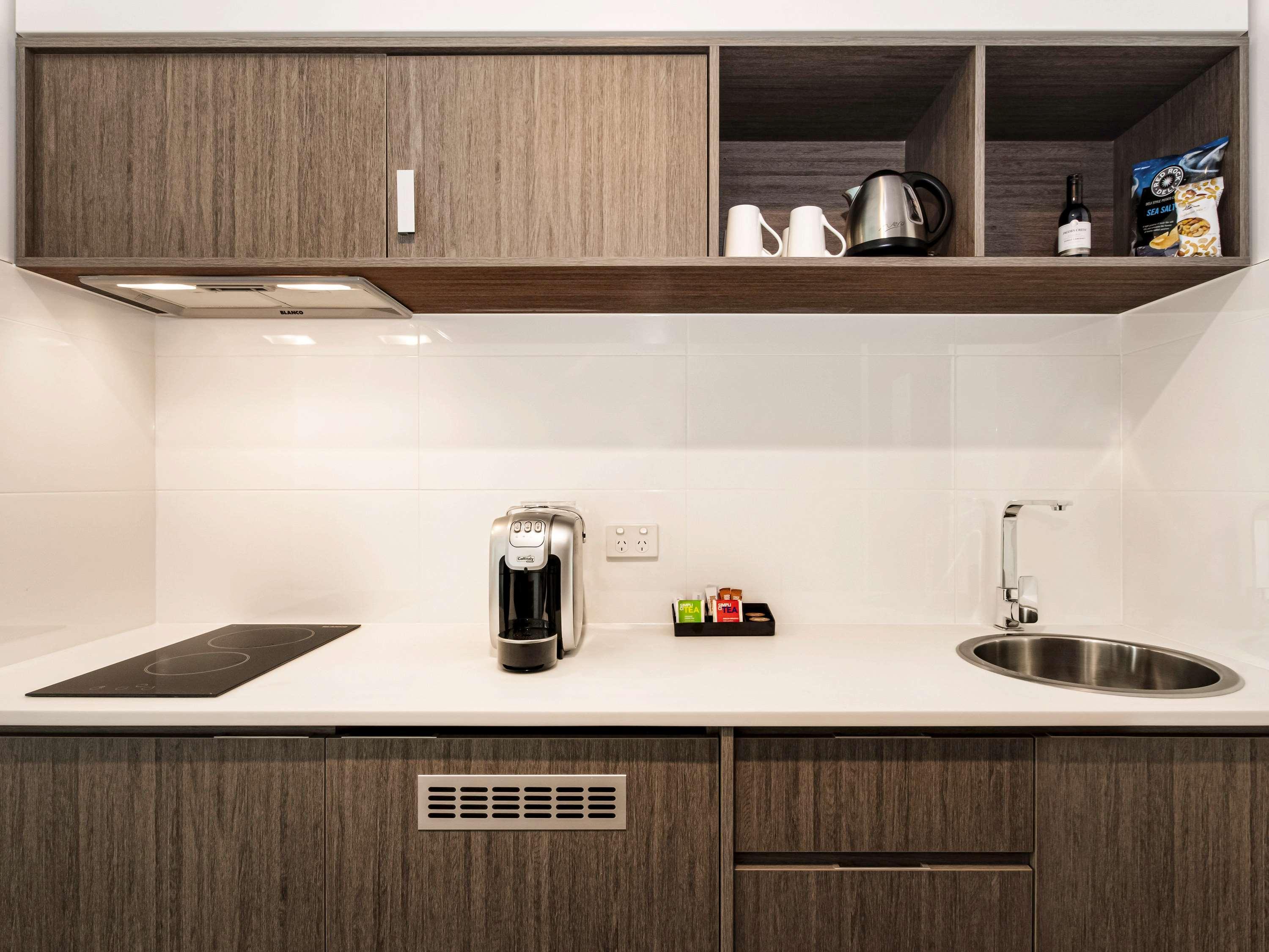 Mercure Sunshine Coast Kawana Waters Exterior photo