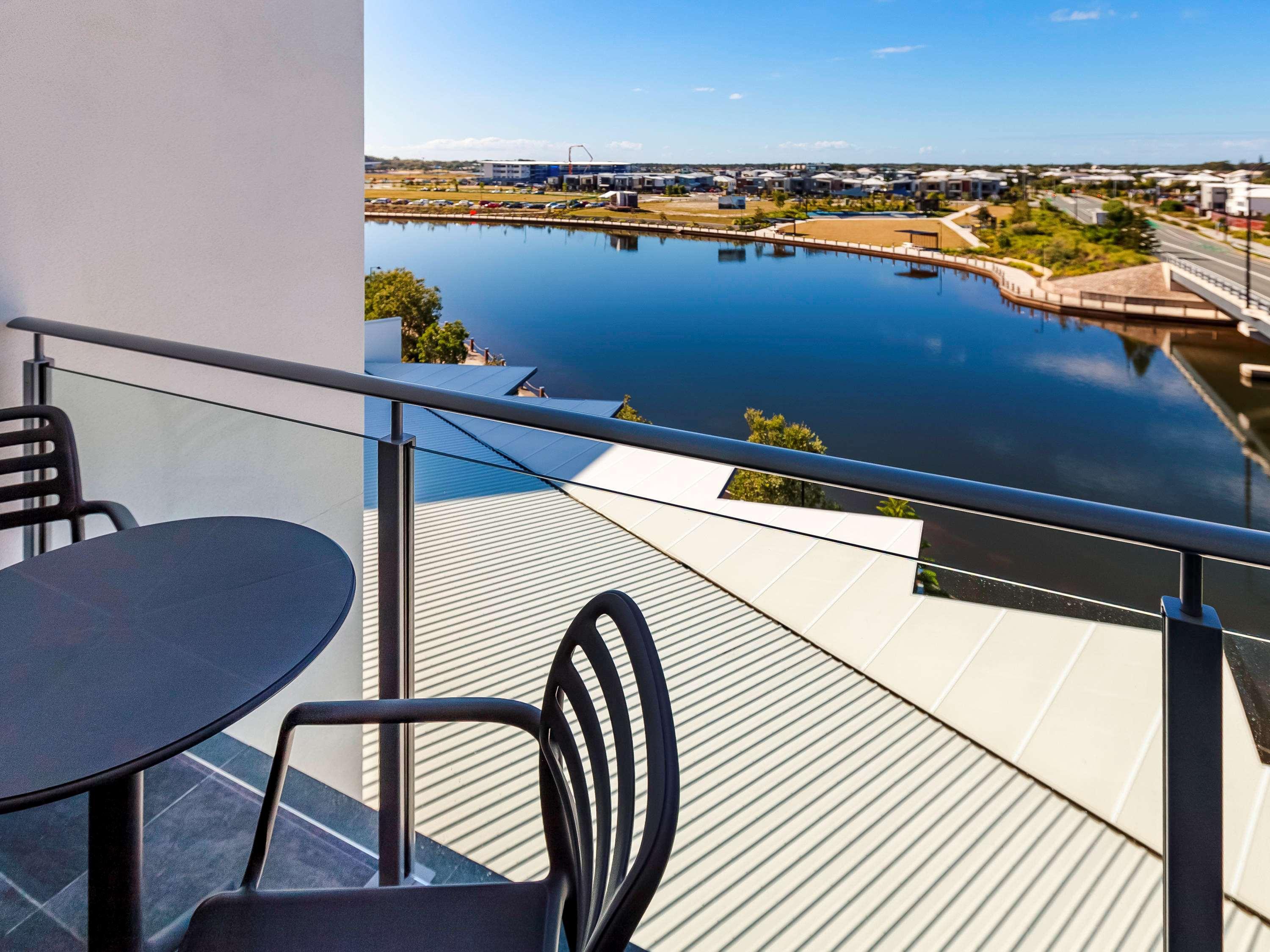 Mercure Sunshine Coast Kawana Waters Exterior photo