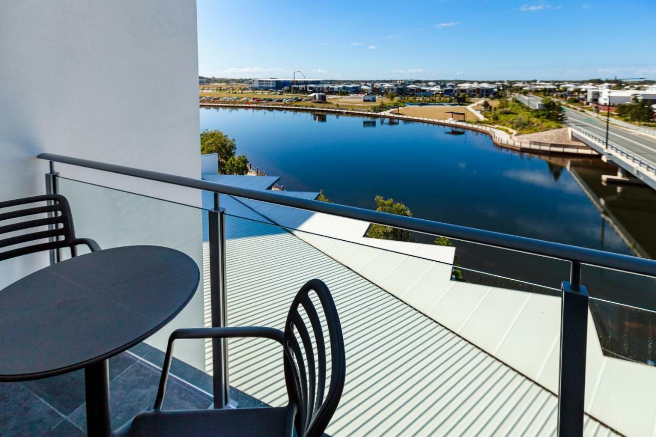 Mercure Sunshine Coast Kawana Waters Exterior photo